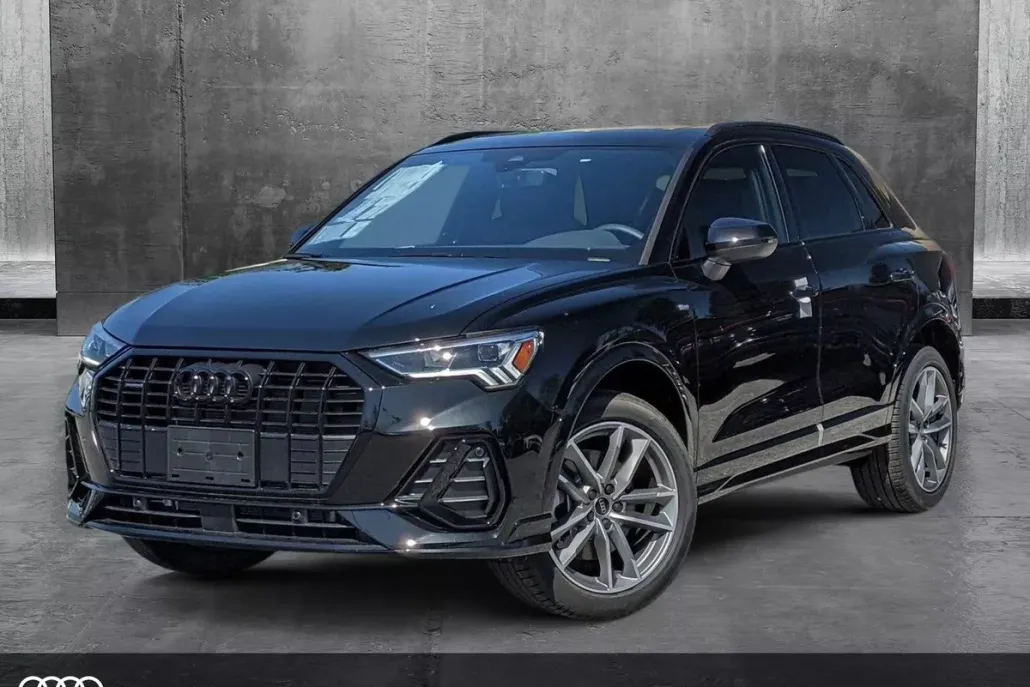 2025 Audi Q3 S line Premium photo 1