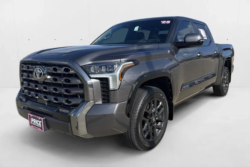 2025 Toyota Tundra Platinum photo 1