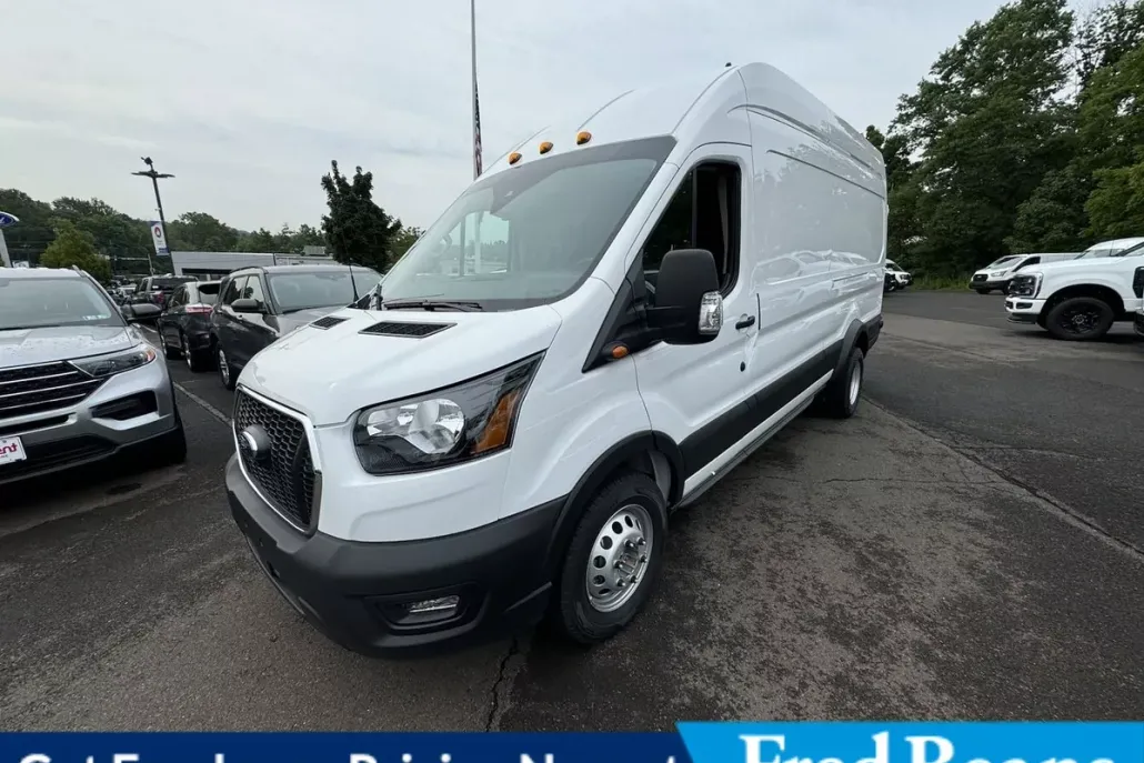 2024 Ford Transit Cargo photo 1