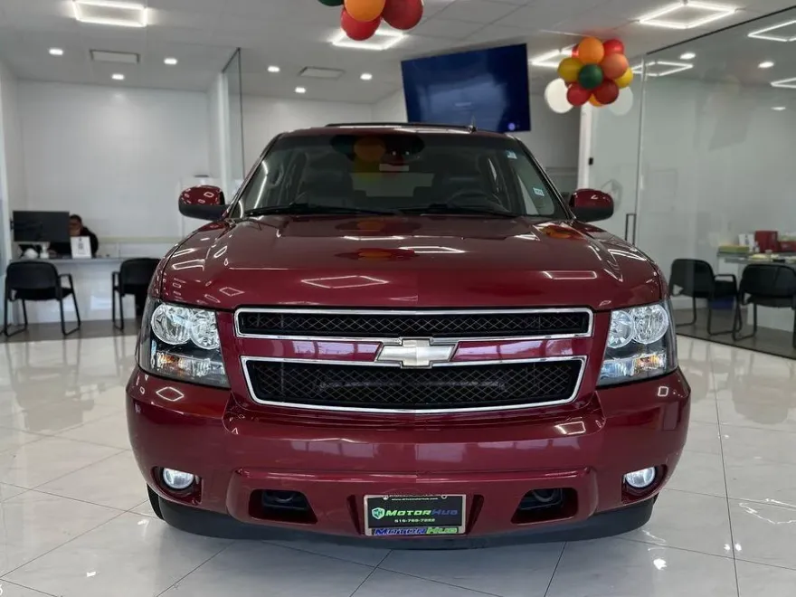 2011 Chevrolet Tahoe LT photo 1