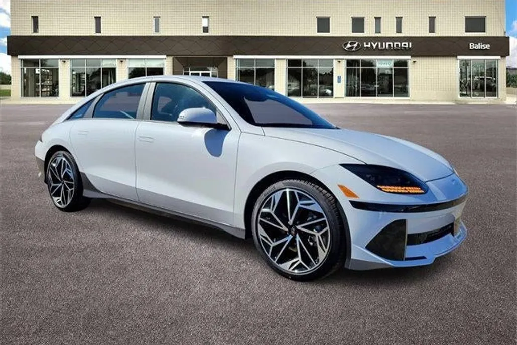 2025 Hyundai Ioniq 6 SEL photo 1