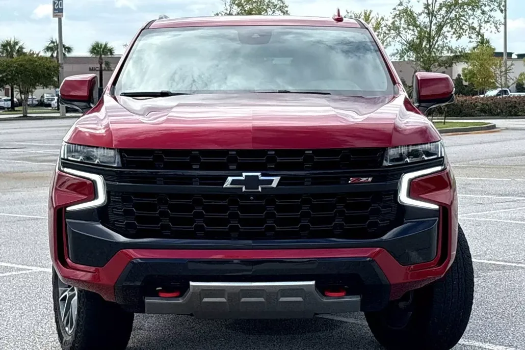 2023 Chevrolet Tahoe Z71 photo 1