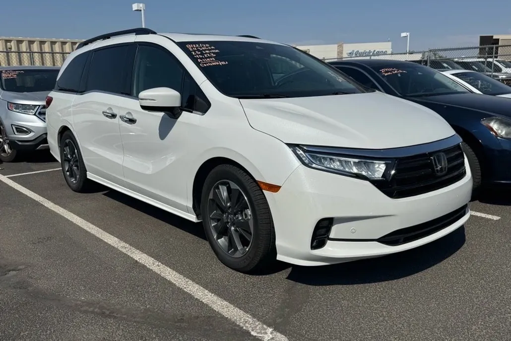 2023 Honda Odyssey Elite photo 1