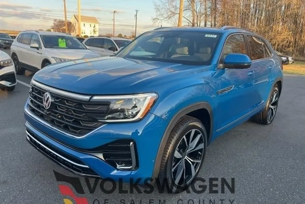 2025 Volkswagen Atlas Cross Sport SEL Premium R-Line photo 1