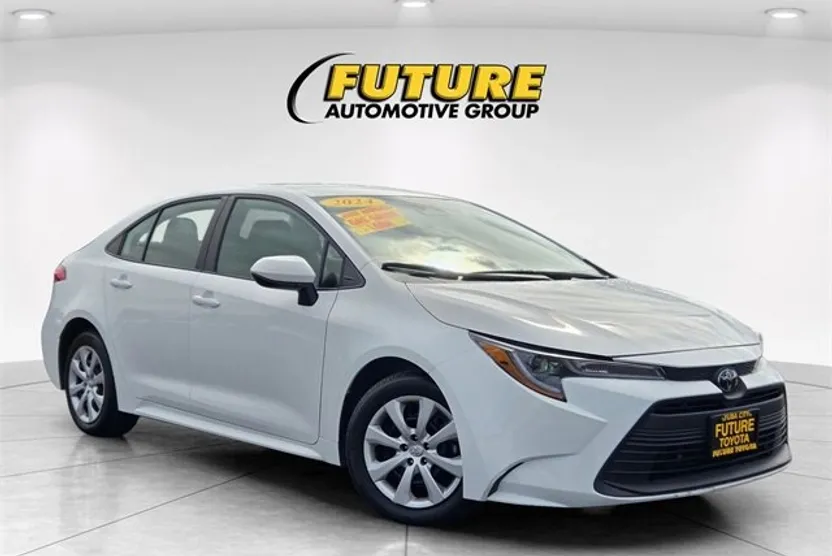 2024 Toyota Corolla LE photo 1