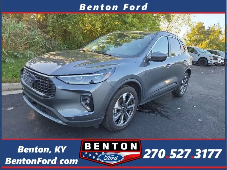 2023 Ford Escape Platinum photo 1