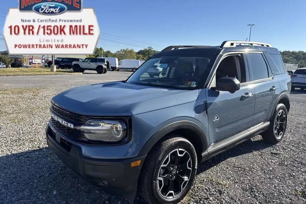 2025 Ford Bronco Sport Outer Banks photo 1