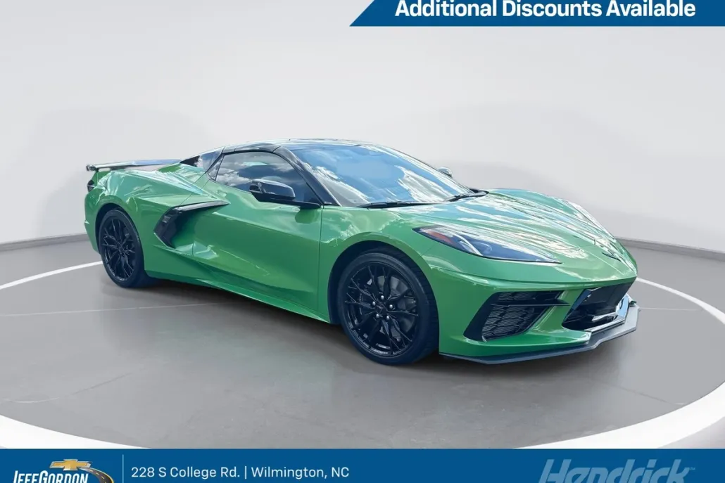 2026 Chevrolet Corvette Stingray 2LT Convertible photo 1
