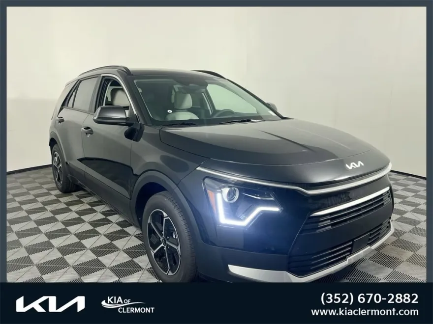 2025 Kia Niro EX photo 1