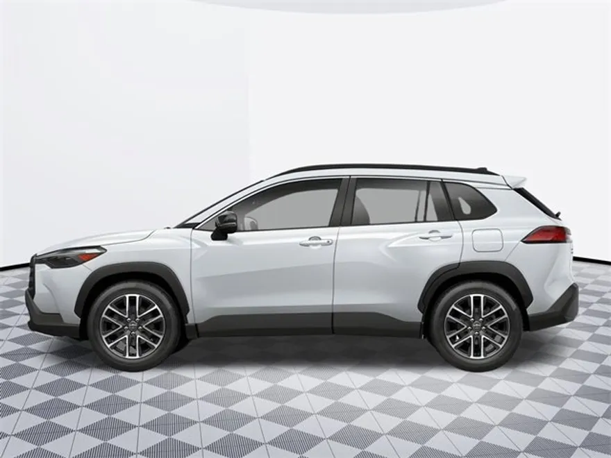 2026 Toyota Corolla Cross XLE photo 1