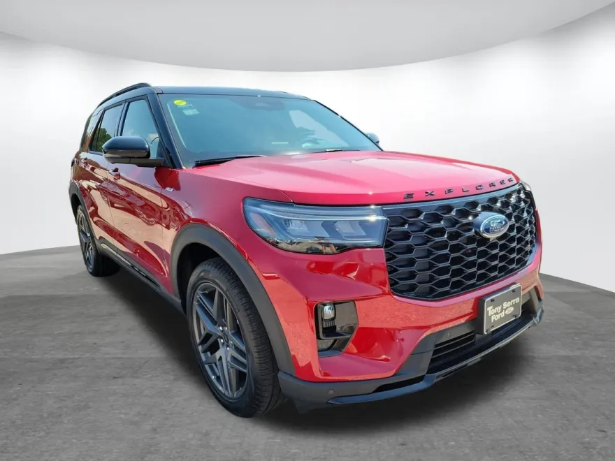 2025 Ford Explorer ST-Line photo 1