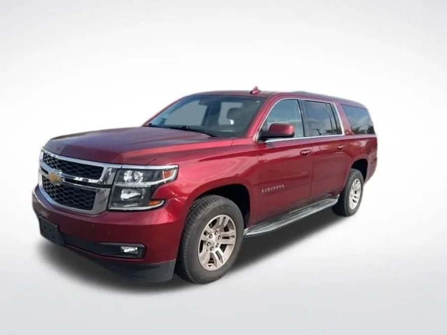 2016 Chevrolet Suburban LT photo 1