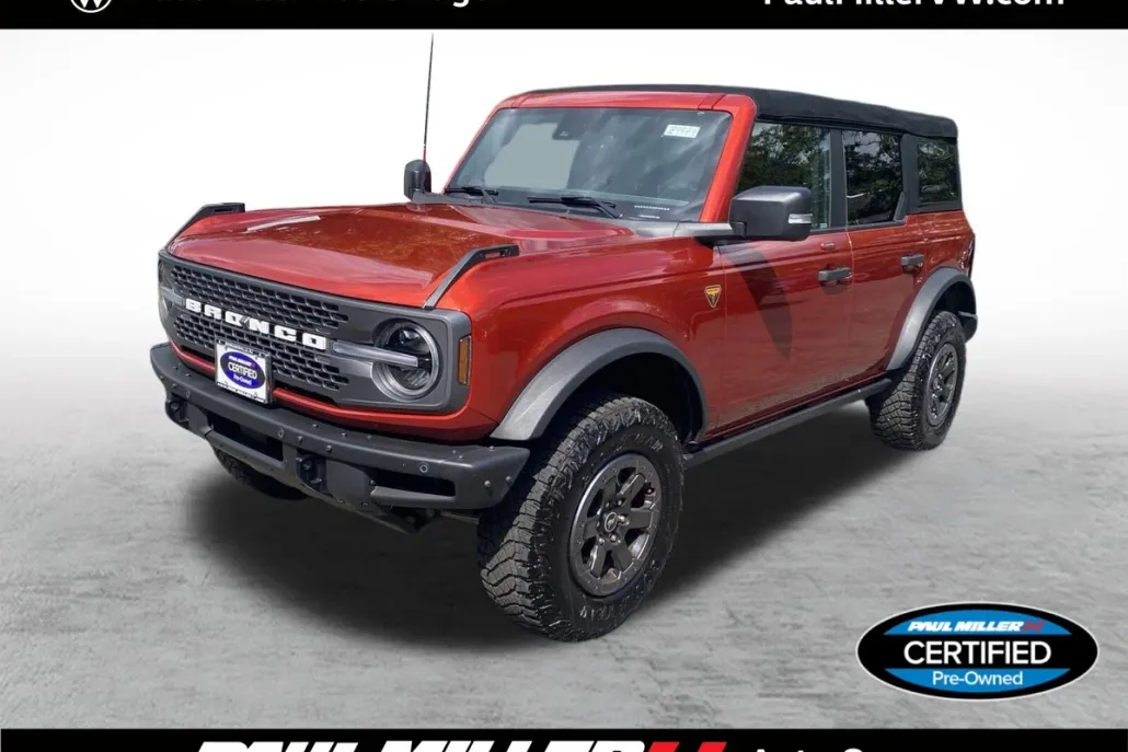 2022 Ford Bronco Badlands photo 1