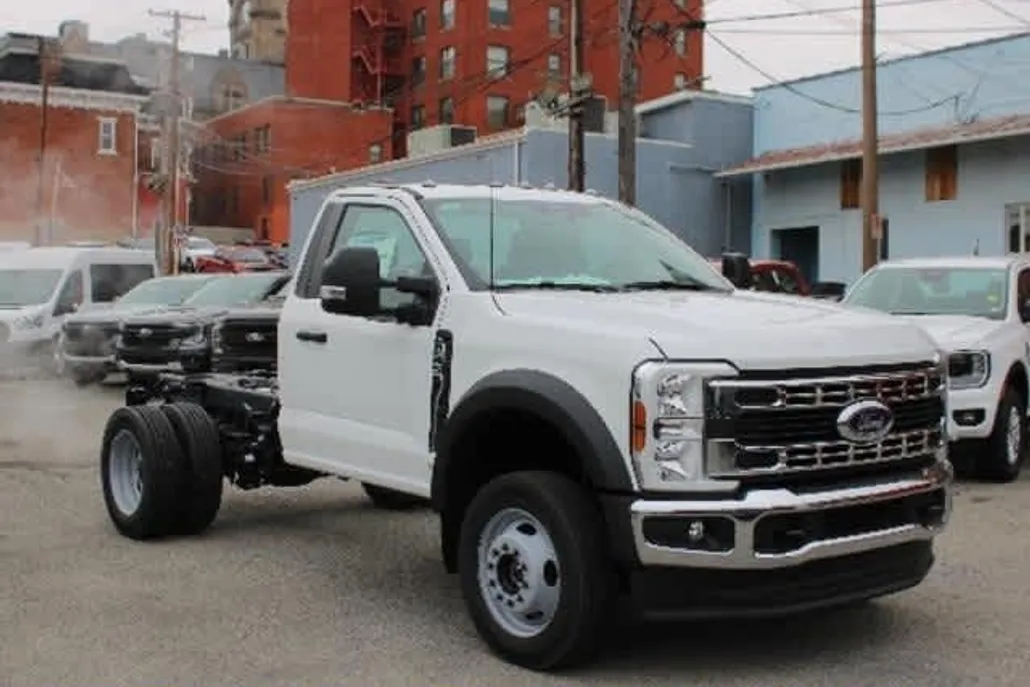 2024 Ford F-450 XL photo 1