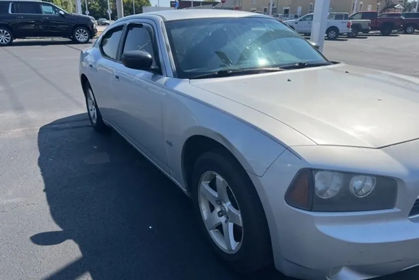 2009 Dodge Charger SXT photo 1