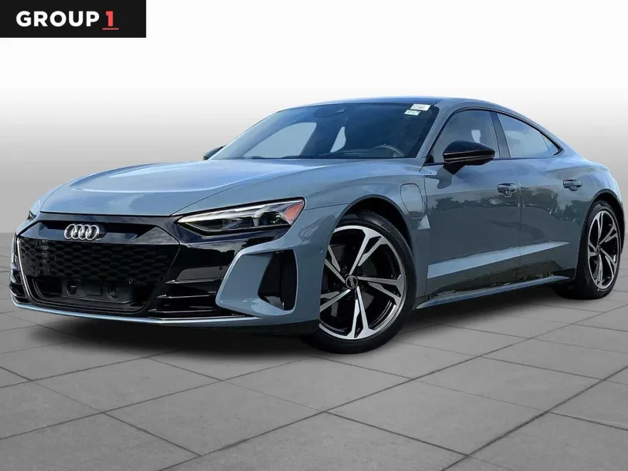 2022 Audi e-tron GT Prestige photo 1