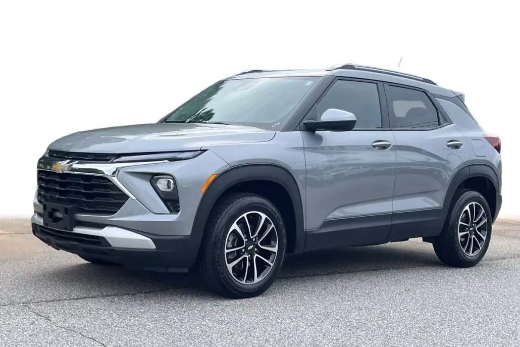 2025 Chevrolet Trailblazer LT photo 1