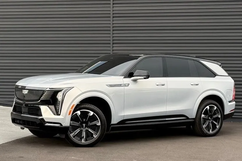 2025 Cadillac Escalade IQ Sport photo 1