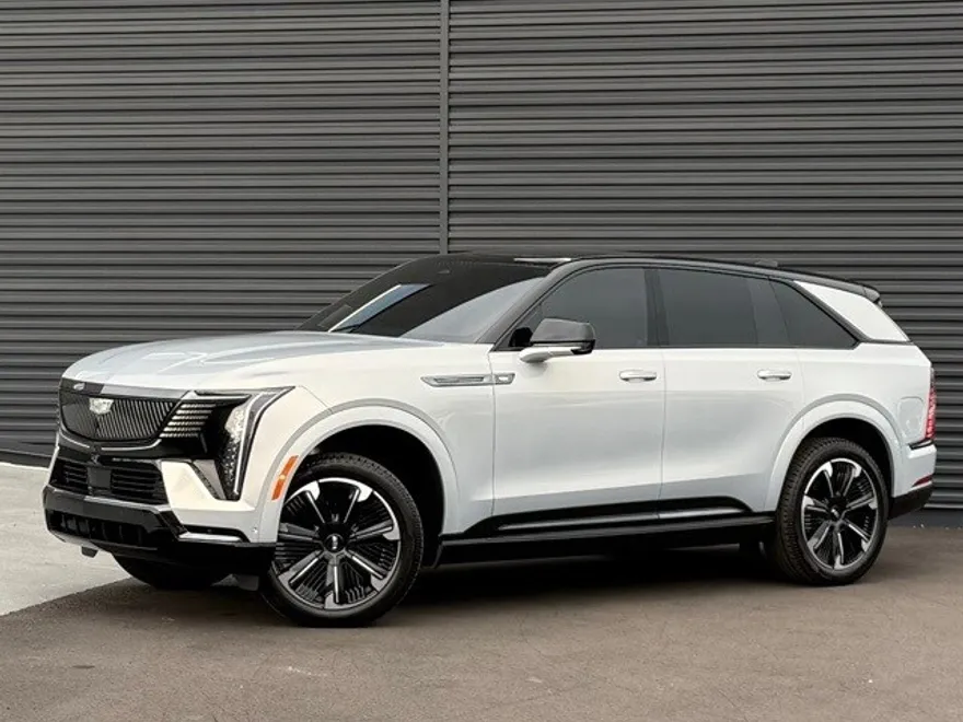 2025 Cadillac Escalade IQ Sport photo 1