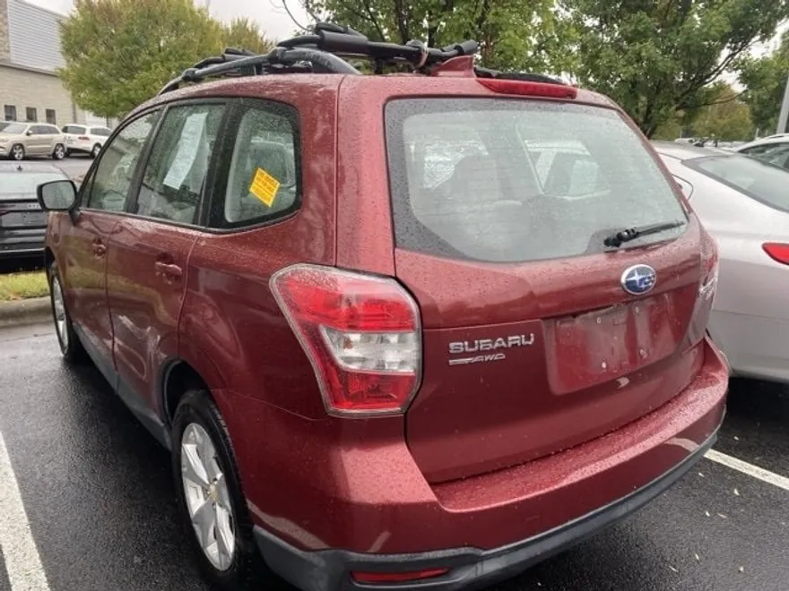 2016 Subaru Forester 2.5i photo 1