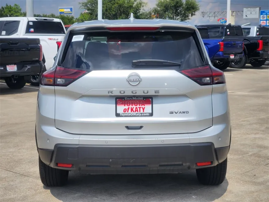 2024 Nissan Rogue SV photo 1