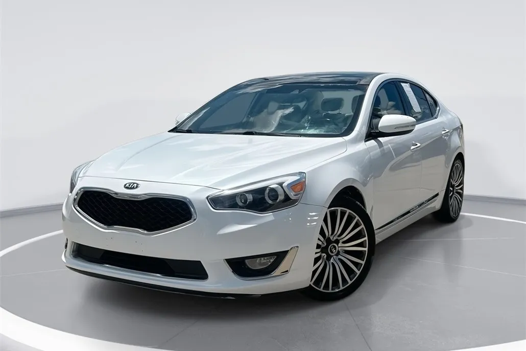 2016 Kia Cadenza Premium photo 1