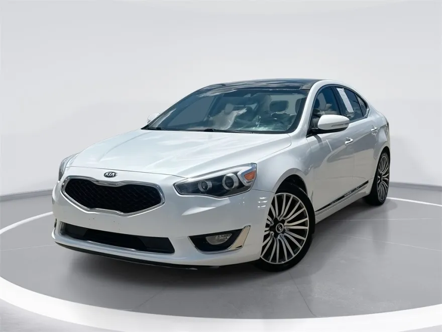 2016 Kia Cadenza Premium photo 1