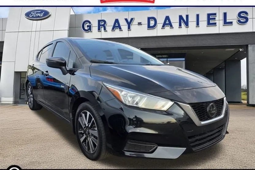 2020 Nissan Versa 1.6 SV photo 1