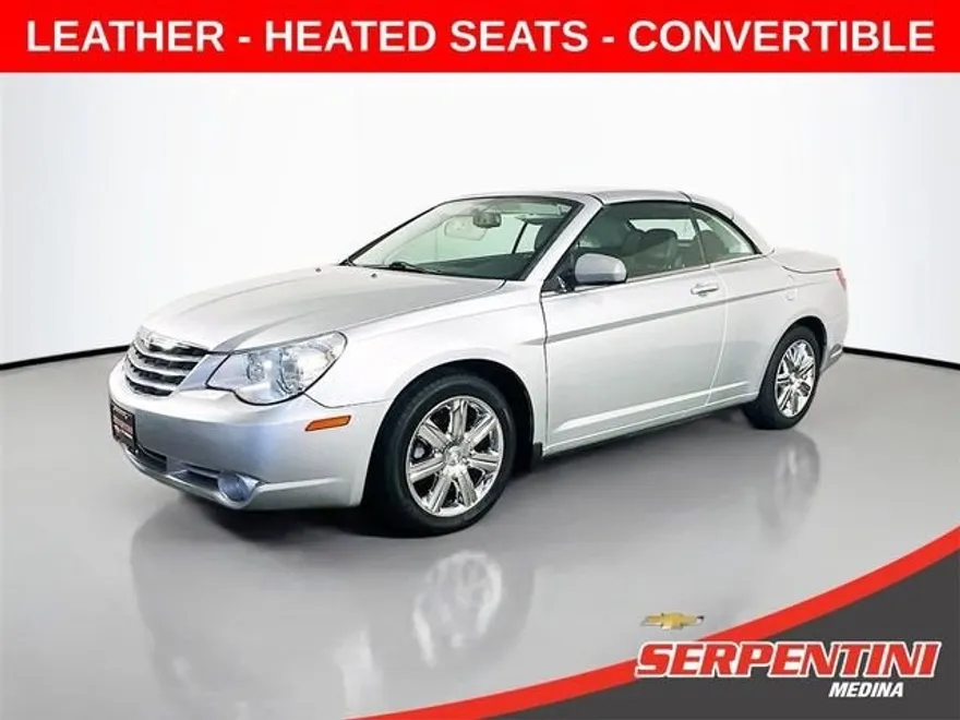2010 Chrysler Sebring Limited photo 1