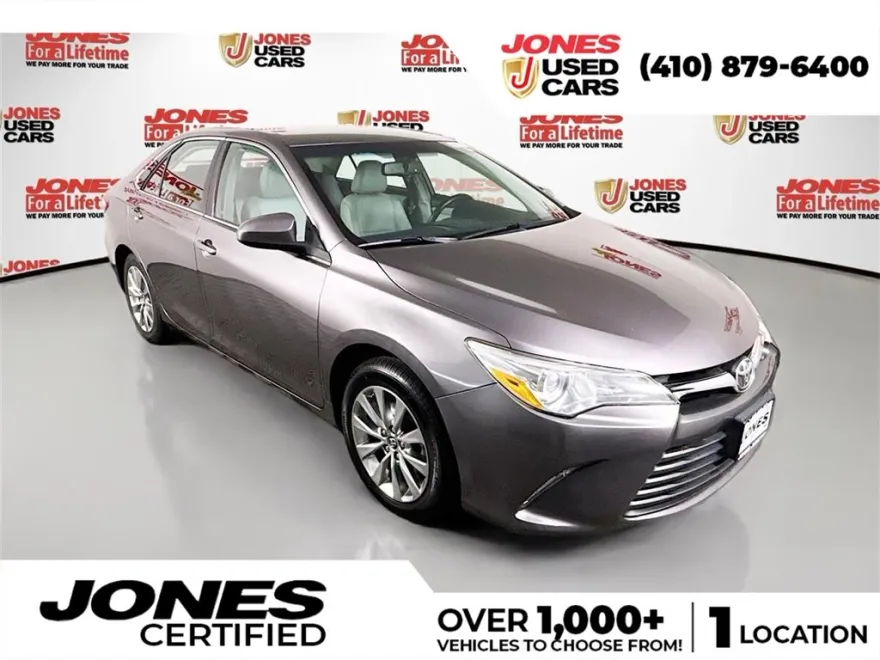 2016 Toyota Camry XLE photo 1