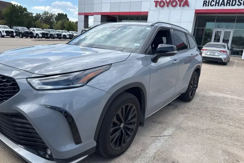 2025 Toyota Highlander XLE XSE Platinum Limited photo 1