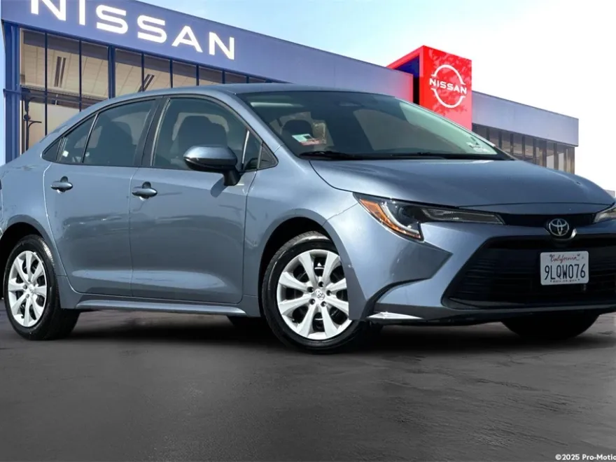 2024 Toyota Corolla LE photo 1