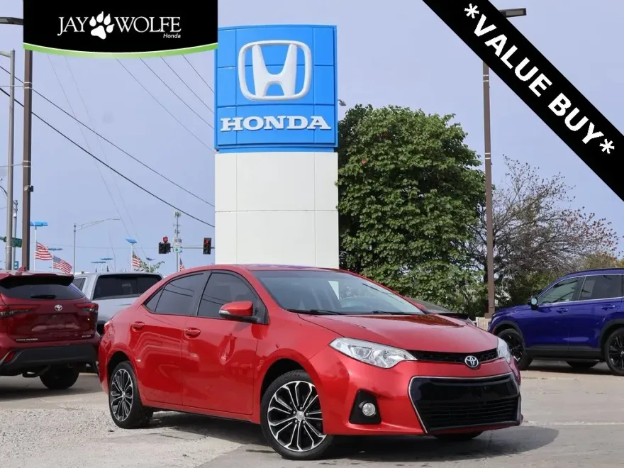 2014 Toyota Corolla Plus photo 1
