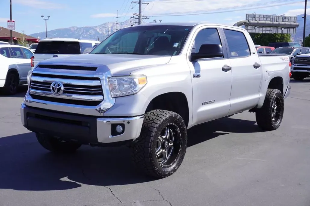 2016 Toyota Tundra SR5 TRD photo 1