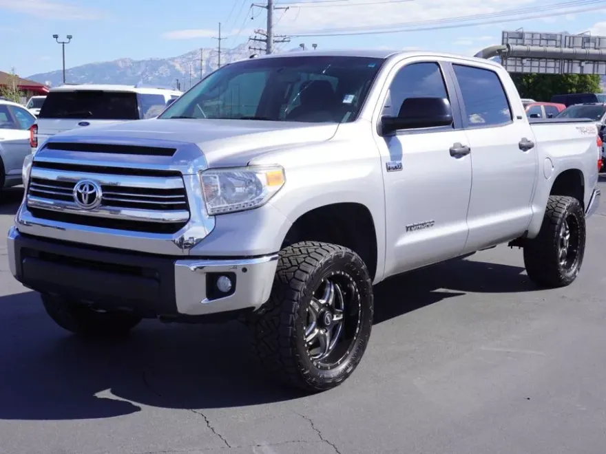 2016 Toyota Tundra SR5 TRD photo 1