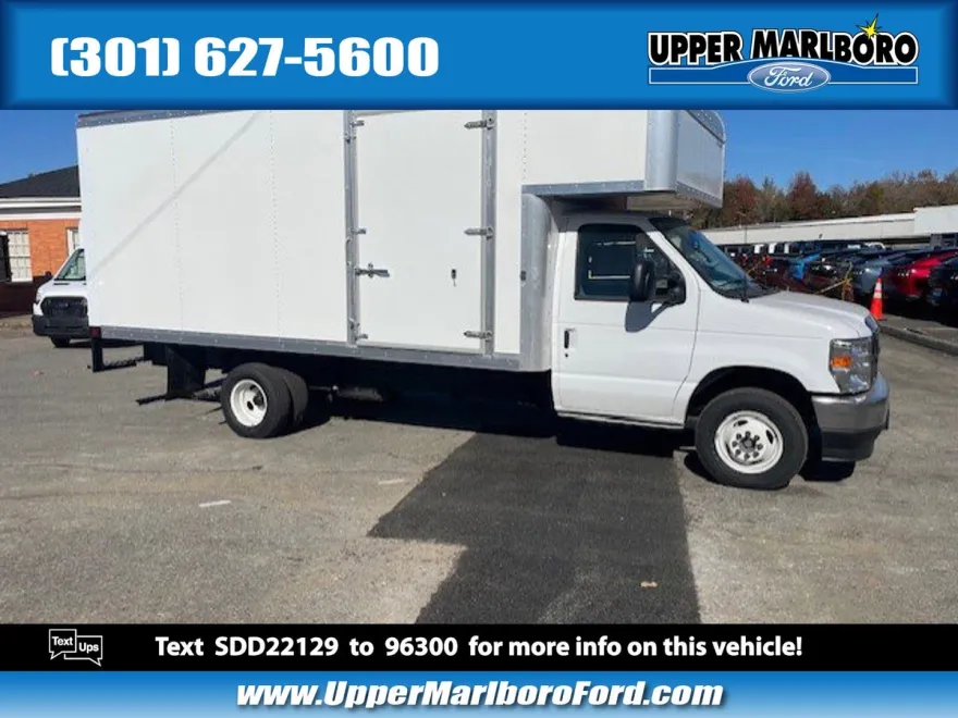 2025 Ford E-450 DRW photo 1