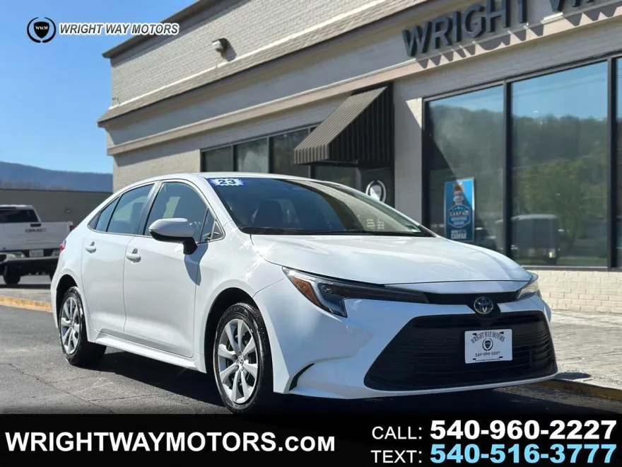 2023 Toyota Corolla Hybrid LE photo 1