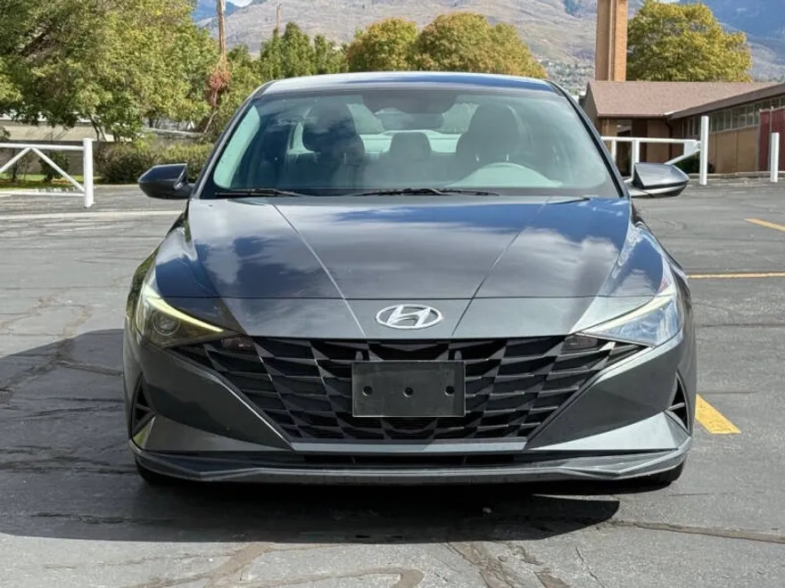 2021 Hyundai Elantra SEL photo 1