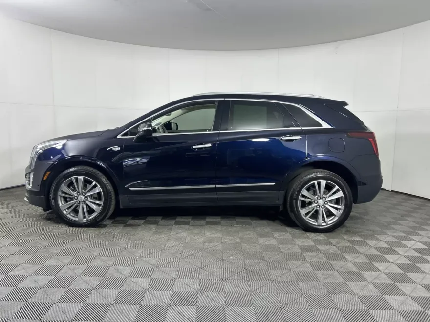 2022 Cadillac XT5 Premium Luxury photo 1