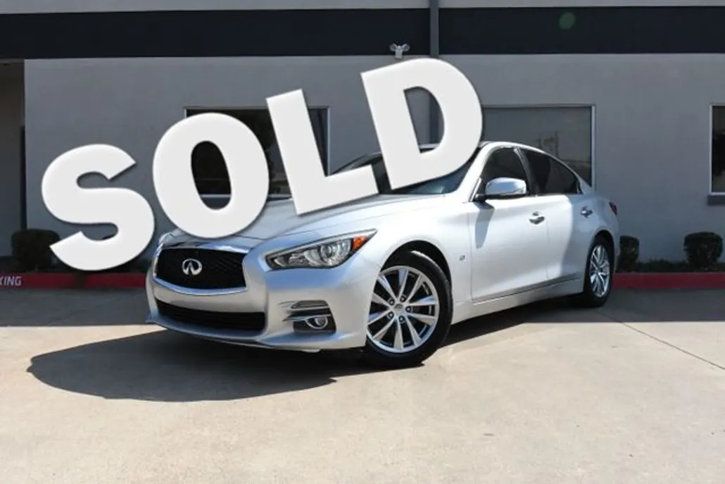 2015 Infiniti Q50 Premium photo 1