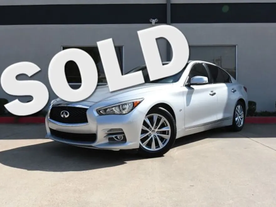 2015 Infiniti Q50 Premium photo 1