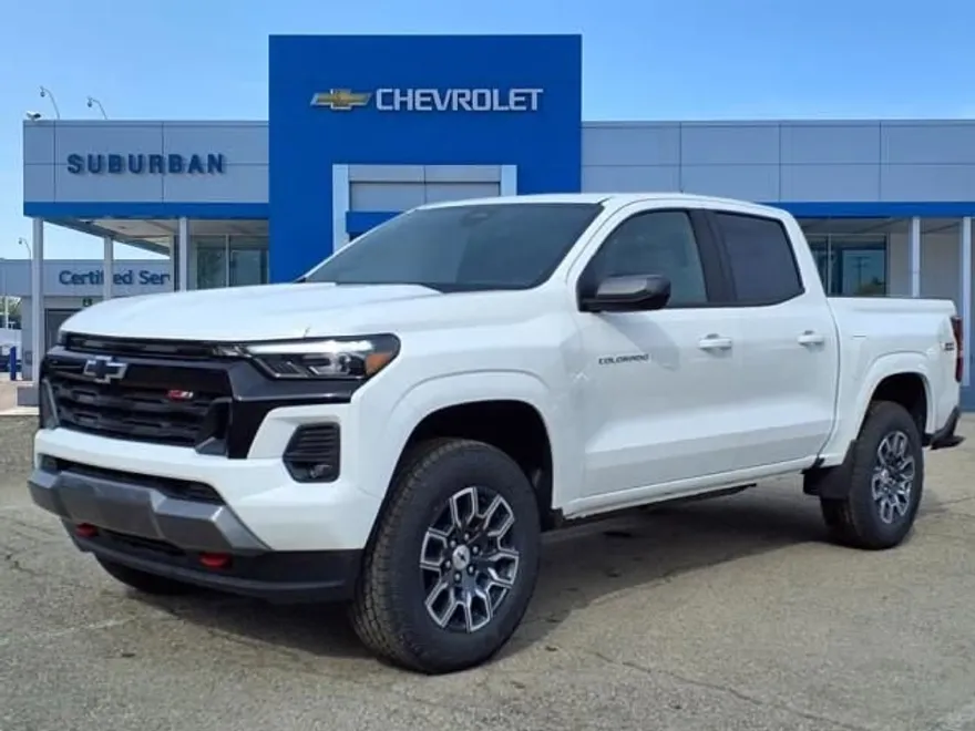2025 Chevrolet Colorado Z71 photo 1
