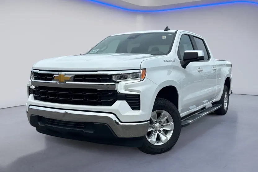 2024 Chevrolet Silverado 1500 LT photo 1