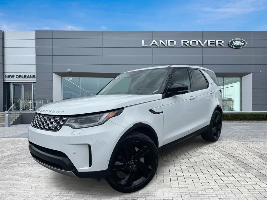 2024 Land Rover Discovery S photo 1