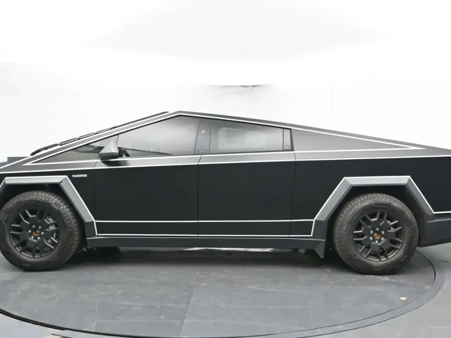2024 Tesla Cybertruck Cyberbeast photo 5