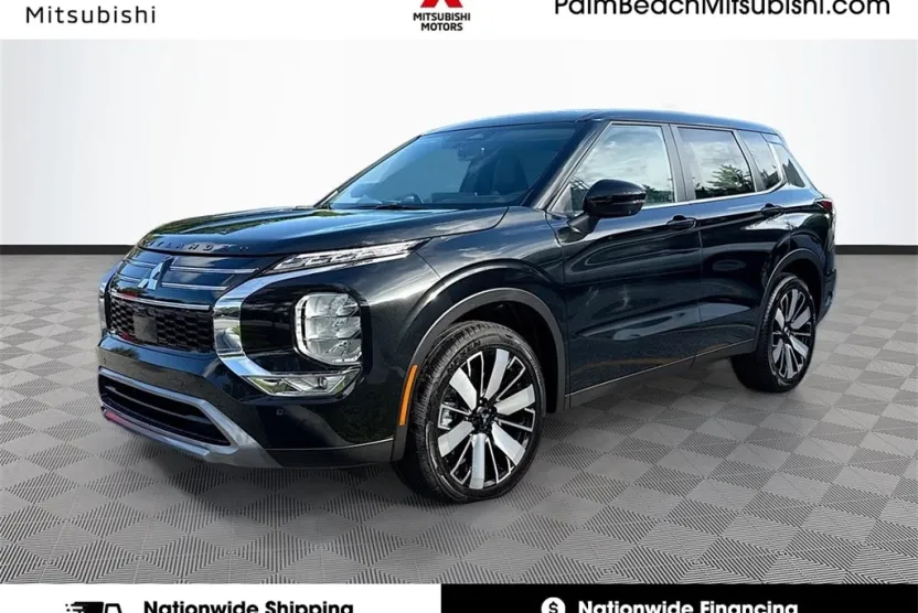 2025 Mitsubishi Outlander SE photo 1