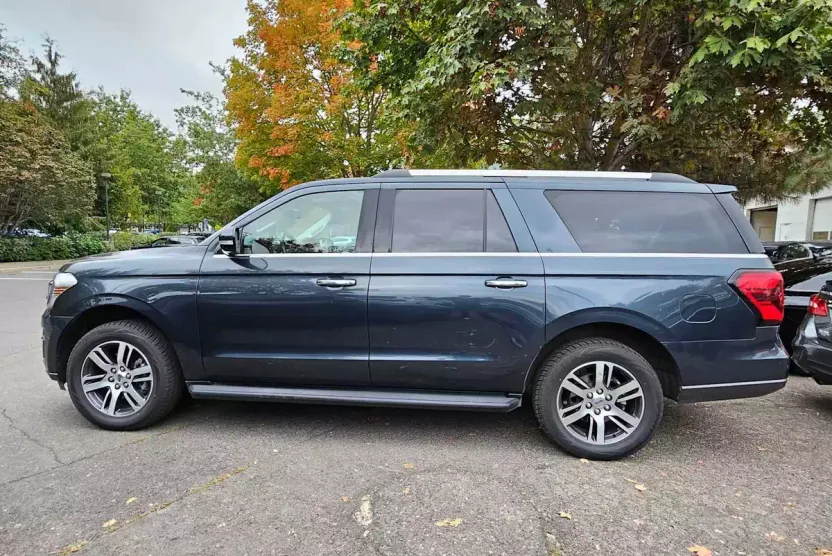 2024 Ford Expedition MAX Limited photo 1