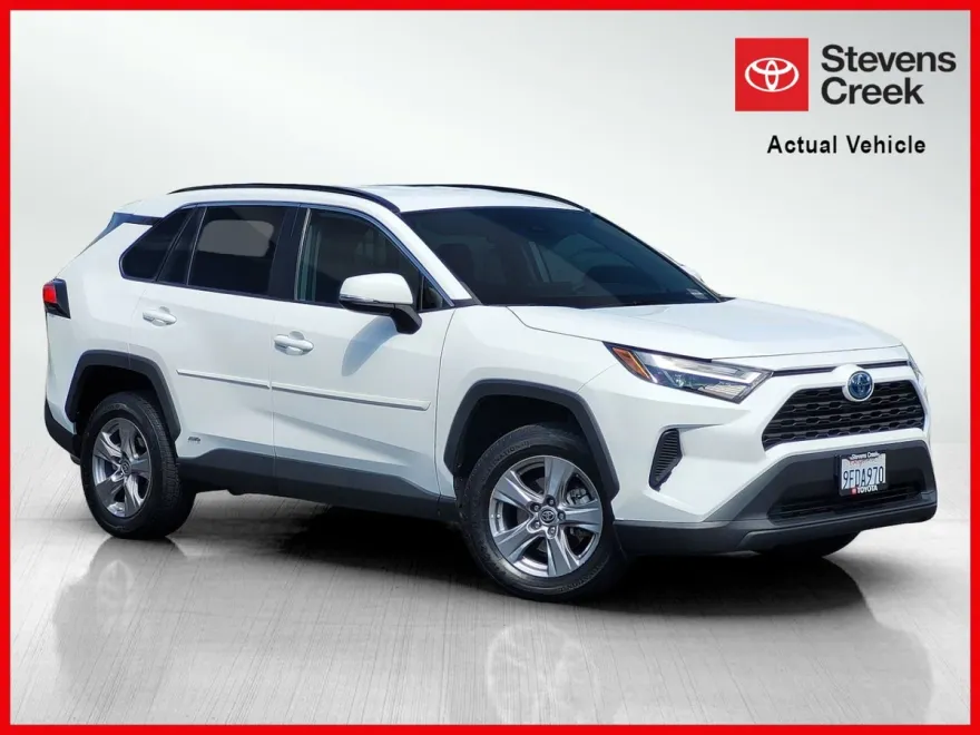 2023 Toyota RAV4 Hybrid LE photo 1