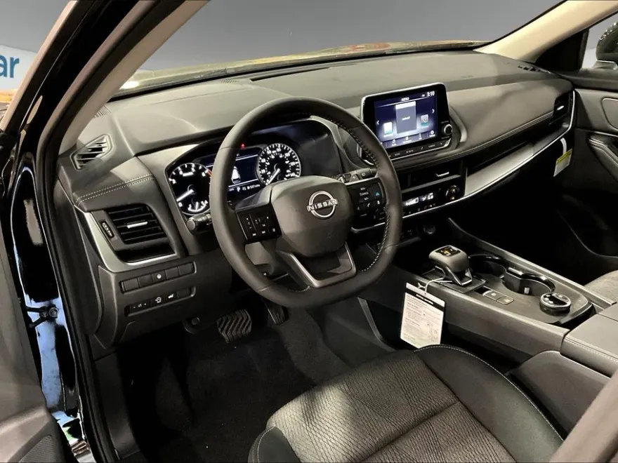 2026 Nissan Rogue SV photo 1