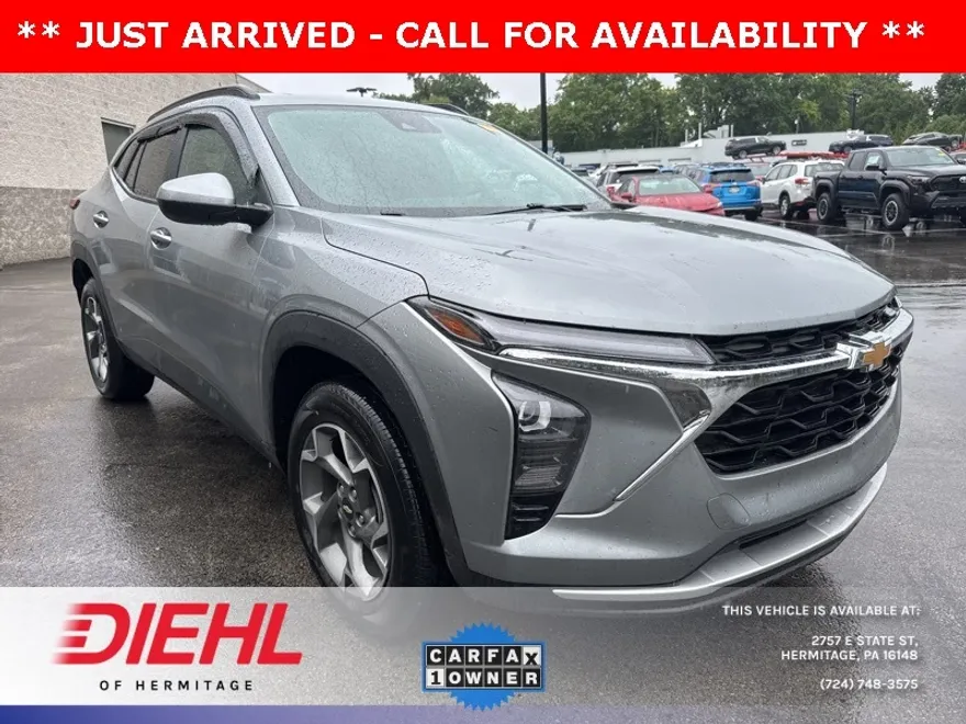 2024 Chevrolet Trax LT photo 1